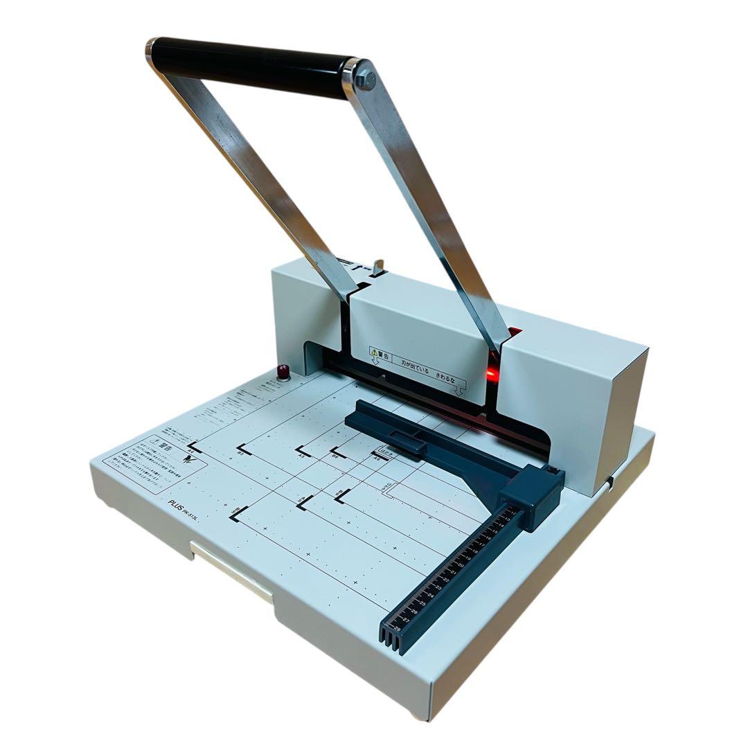 PLUS 手動裁断機 裁断幅A4 PK-513L