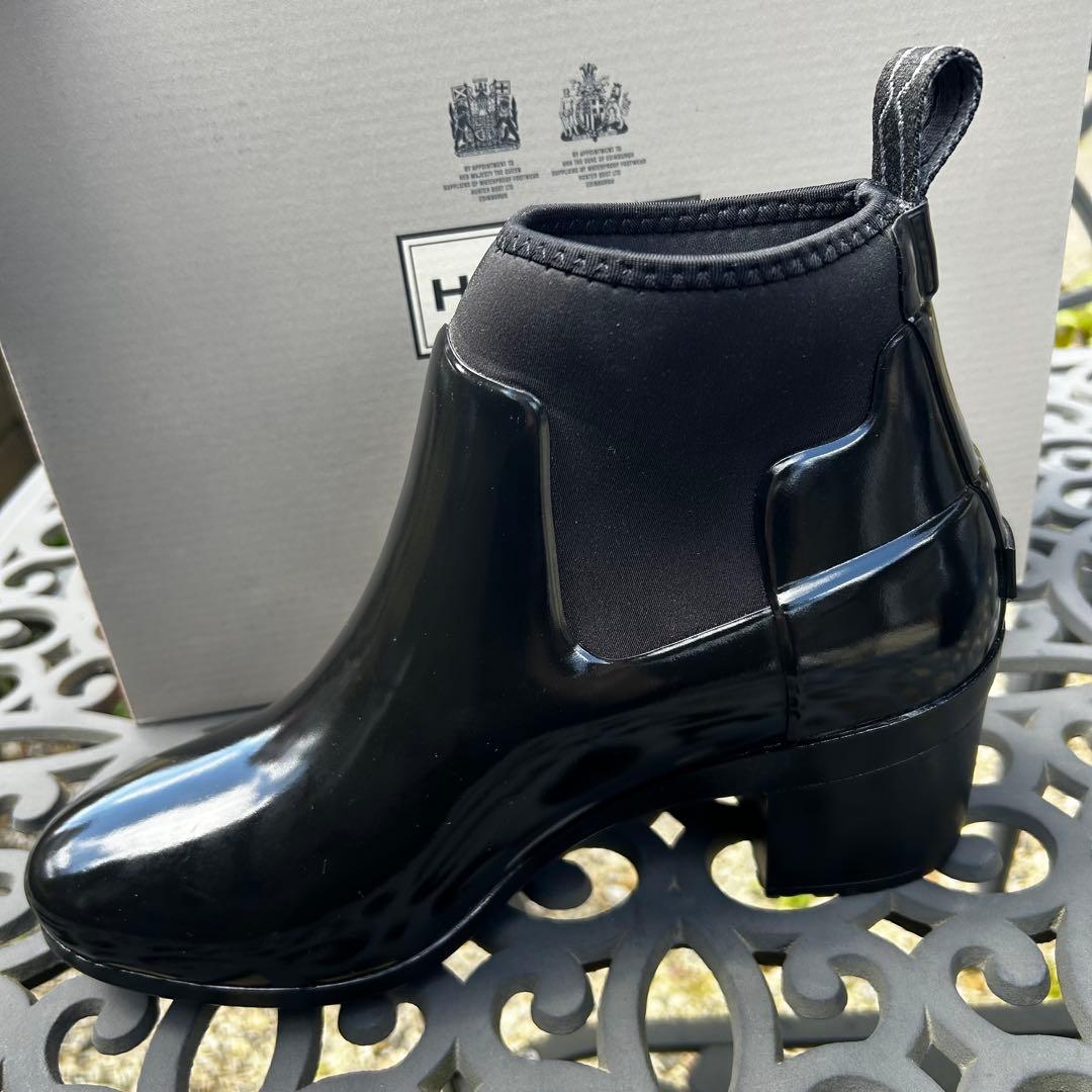 HUNTER リファインドミッドヒールグロス　ブラック　２５㎝　エナメル　UK6