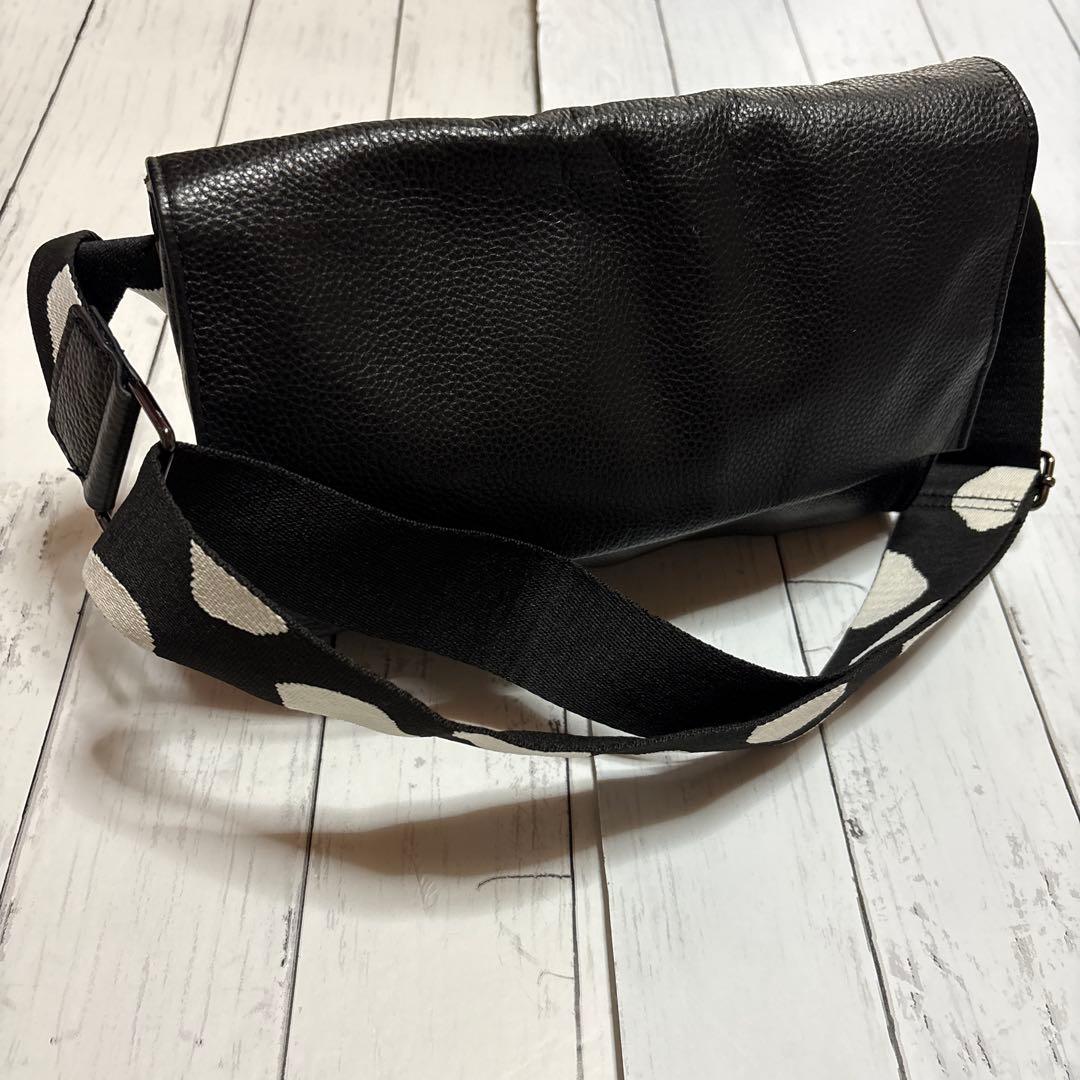 【美品】ear PAPILLONNER ワイドテープ ショルダーバッグ ブラック