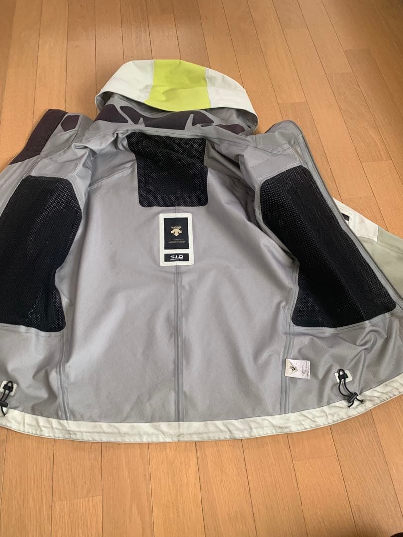 TEAM DESCENTE スキーウェア2023-24市販　　上下SSSサイズ