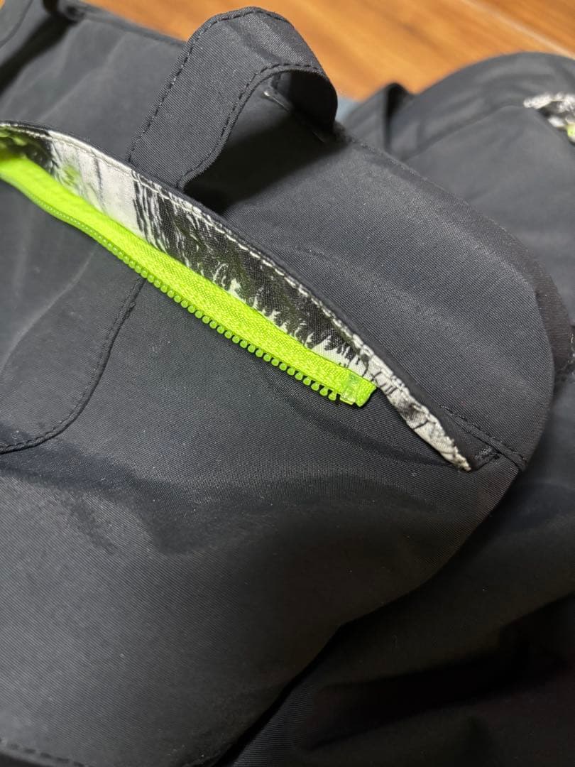 ボルコム　ゴアテックス　スノーボード　パンツ　Mサイズ