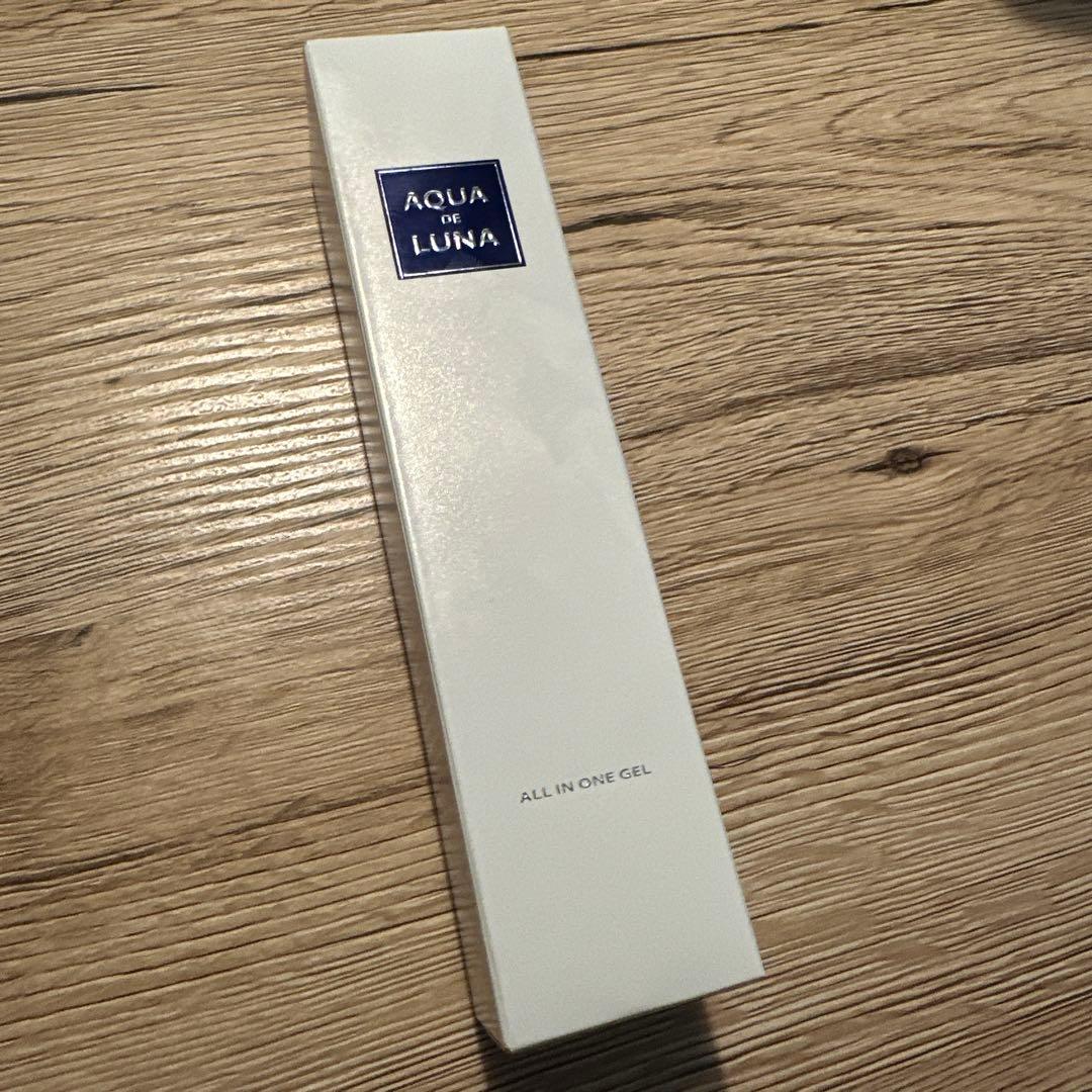 アウラ　アクアドルナ　スキンケア　オールインワンジェル 　50g