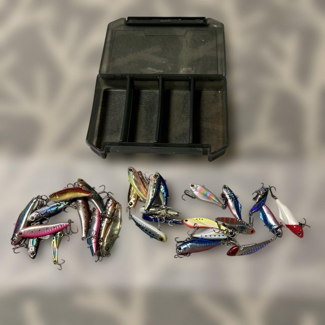 シーバスルアーセット 48個収納ケースと交換針付き