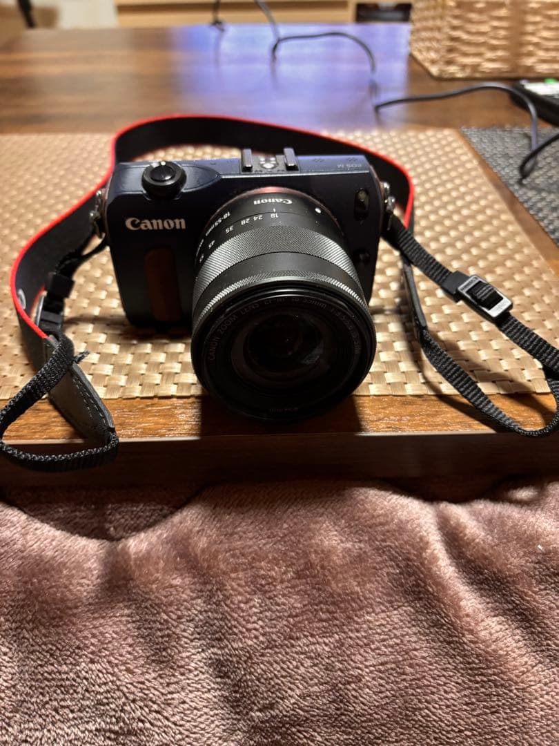 デジタルカメラ Canon EOS M