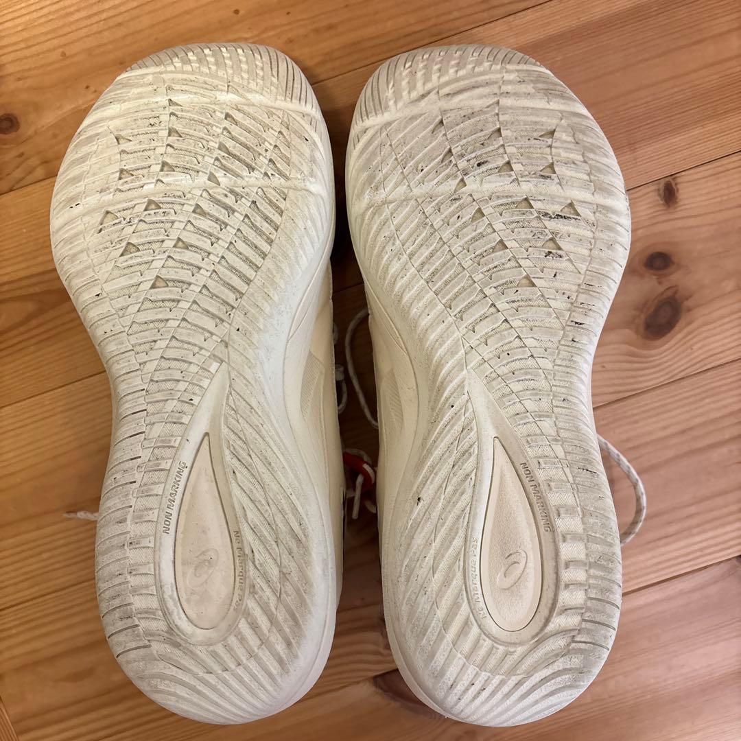 asics バスケットボールシューズ ホワイト/レッド