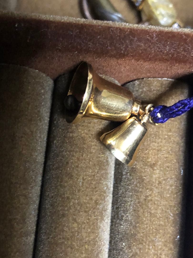 唯一無二 レトロ K18カウベル対根付け