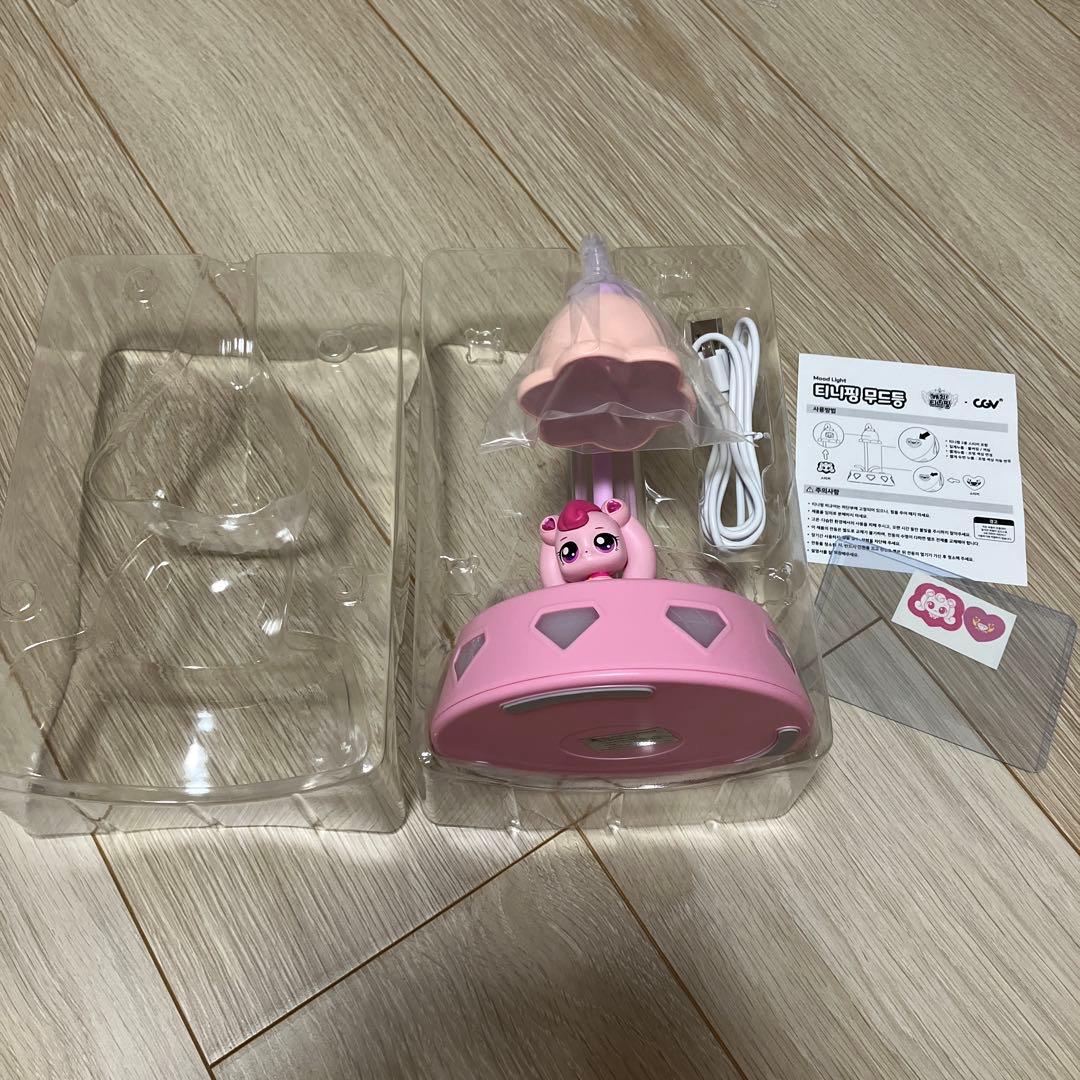 キャッチ！ティニピン　韓国限定　日本未発売　캐치티니핑　ハチュピン　デスクライト