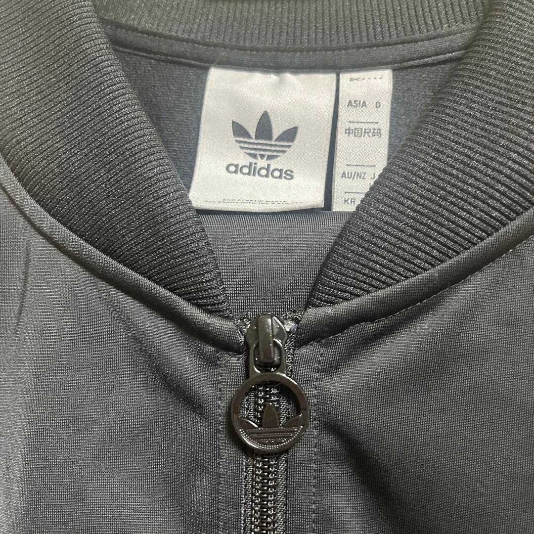 adidasジャージセットアップ