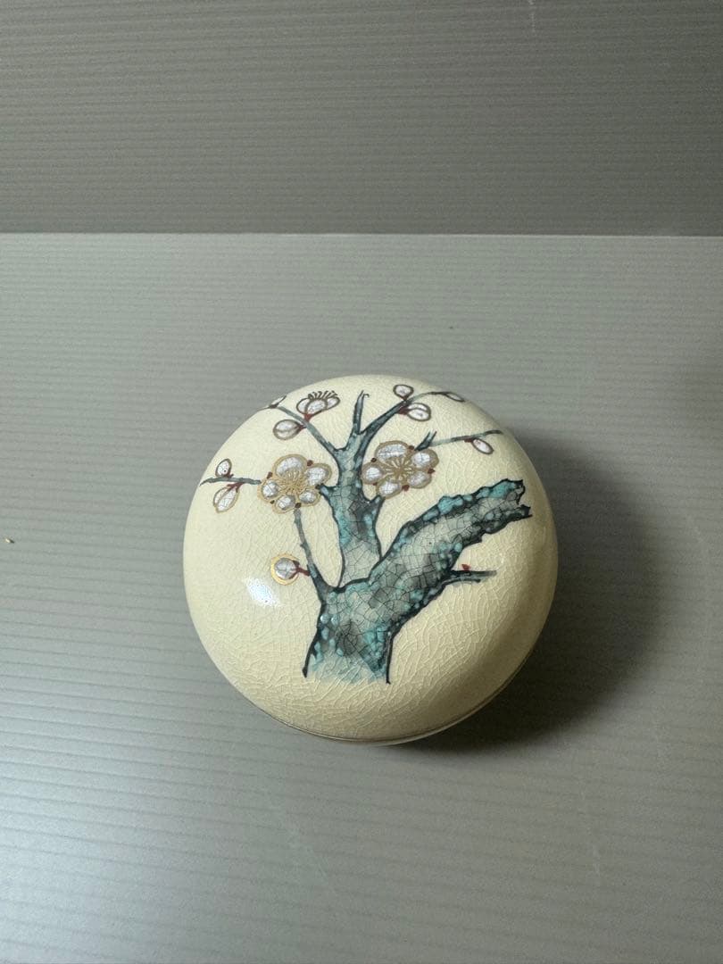 2067 薩摩焼　紋入香炉　梅模様香合　未使用