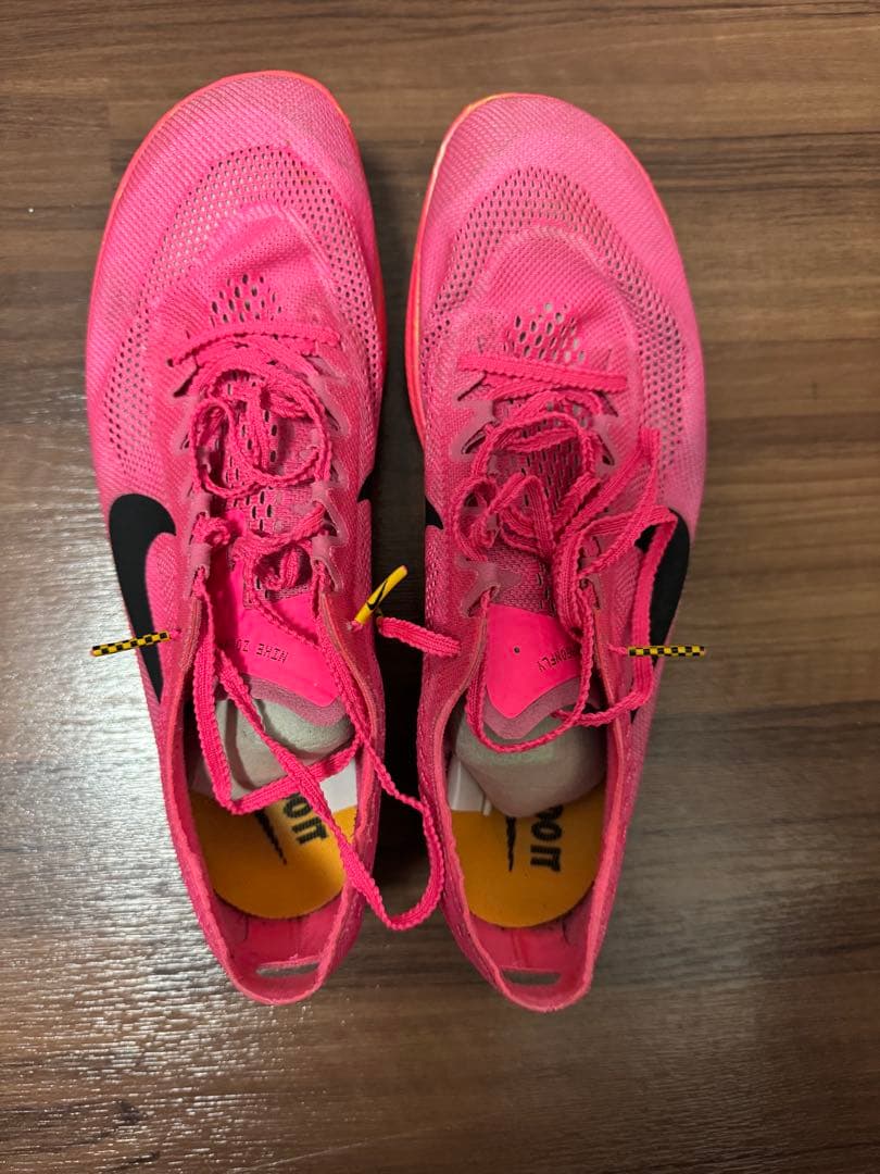 Nike ピンク スパイクシューズ