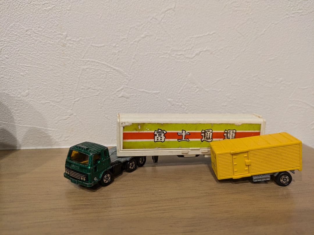 トミカ ロングトミカいすゞ V12 ウイングルーフトレーラ(富士通運) G156