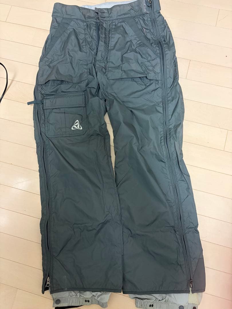 バートン　スノーボードパンツ Mサイズ WOMENS 女性用