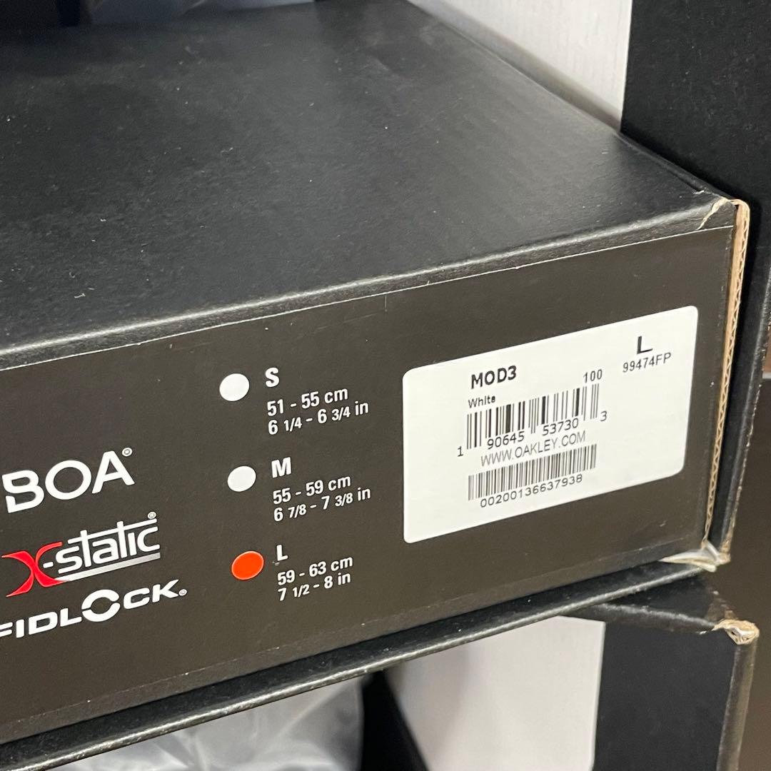 【新品・未使用】OAKLEY オークリー　MOD3 ヘルメット　Lサイズ