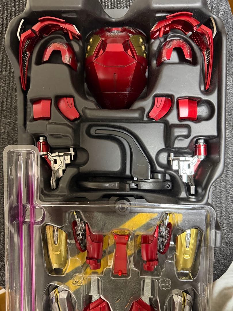 アベンジャーズ アイアンマン マーク7 ダイキャストフィギュア ホットトイズ