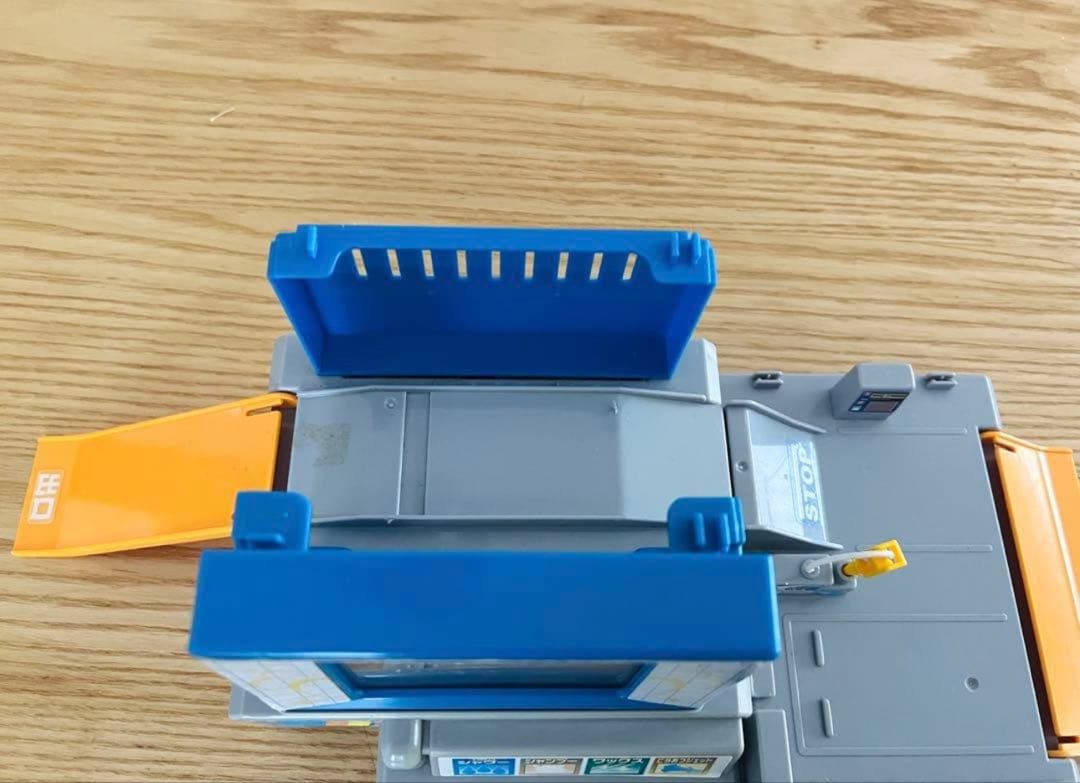 【水が出ます！】トミカ じゃぶじゃぶ洗車場