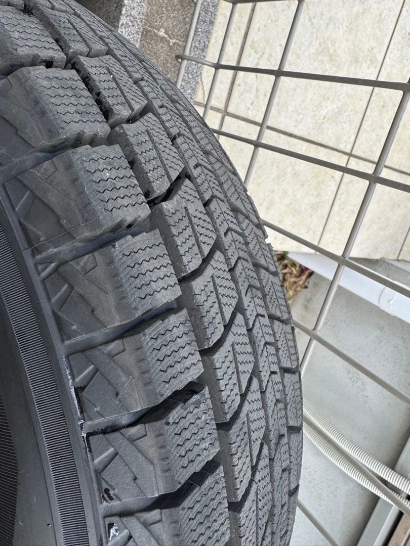 40ヴェルファイア／アルファード用 17インチスタッドレスタイヤ 4本 バリ溝