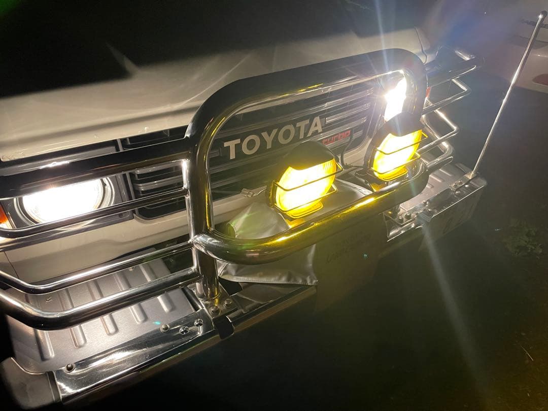 ブ*ン様 ランドクルーザー　ランクル60、70用　　　　フォグランプ 純正品