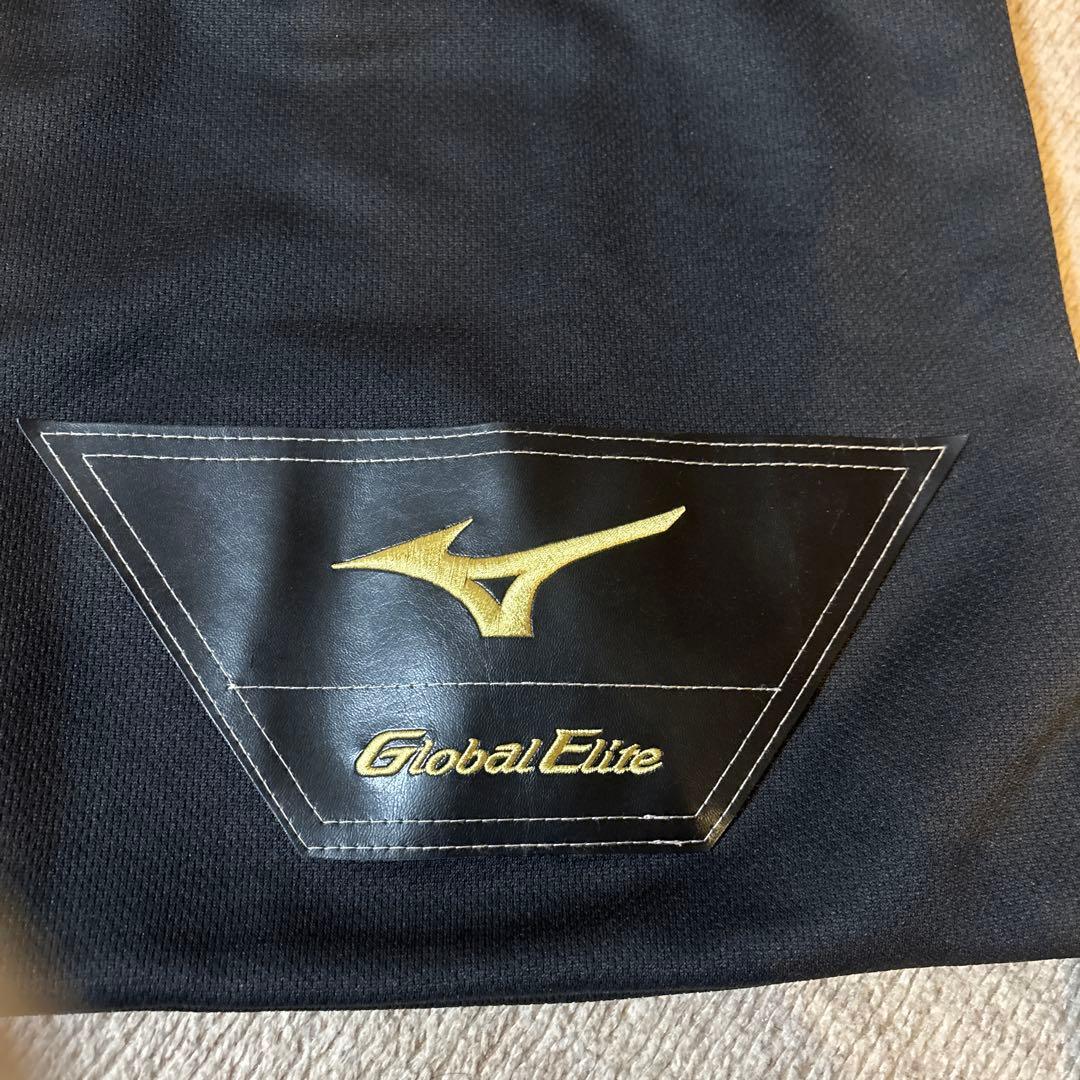 【新品未使用】Mizuno 軟式グローブ 黒 袋付き　少年野球　右手用