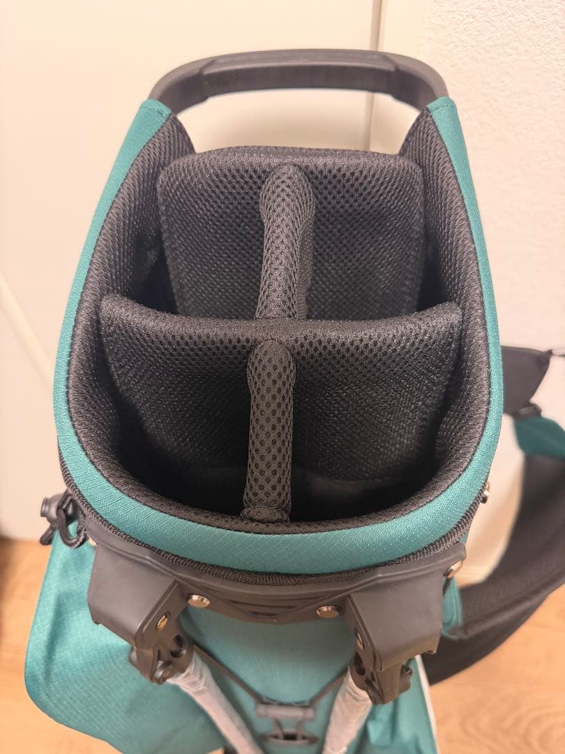 新品未使用adidas アディダス スリーストライプス スタンド式キャディバッグ