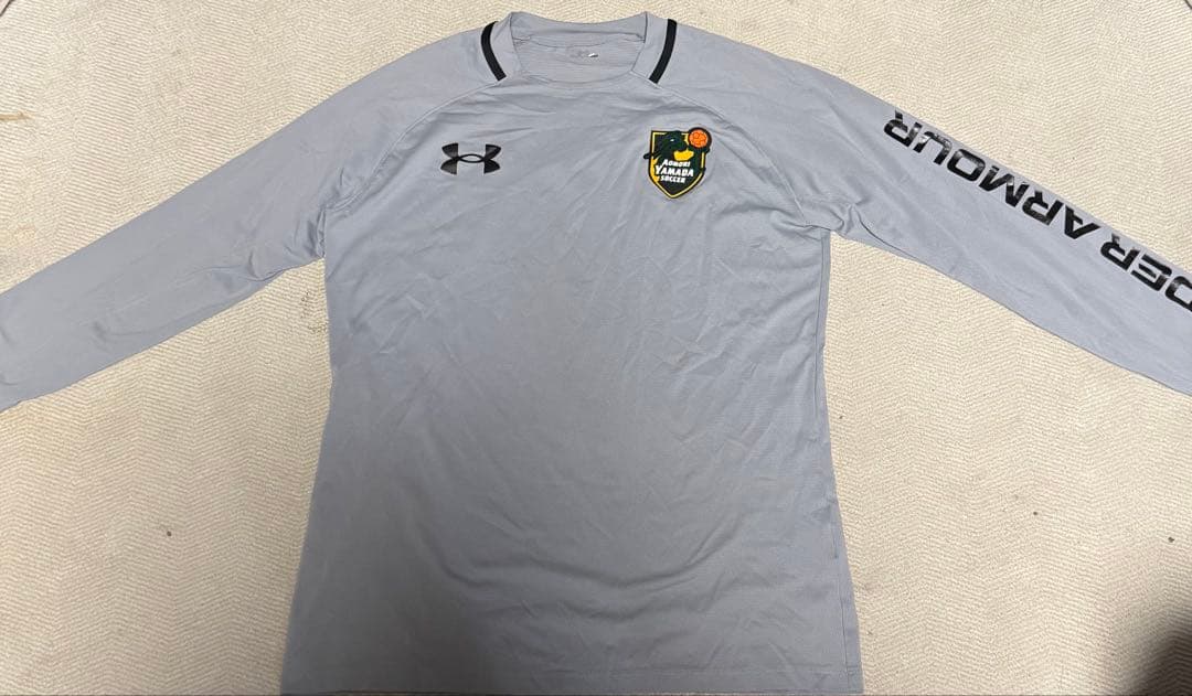 Under Armour 長袖シャツとパンツ上下セット