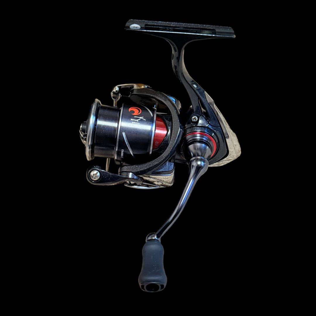 【美品】ダイワ　２０月下美人X　LT2000S-P