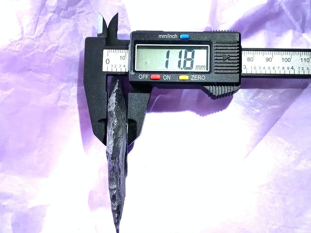 原始人 アイヌ仕様。pro 有舌尖頭器 石器 模写　サヌカイト