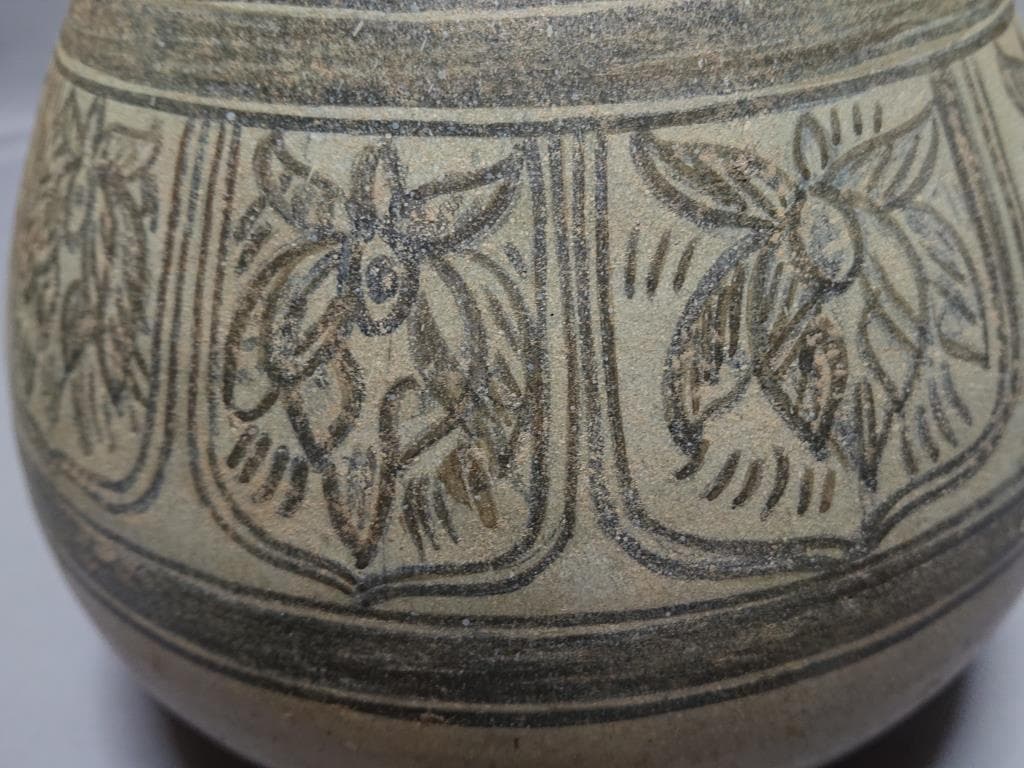 コレクター収集品　タイ　スワンカローク　鉄絵草花紋僧侶托鉢鉢　13～15世紀