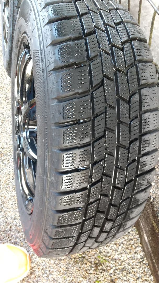 15インチ ブラック スポークホイール スタッドレスタイヤの4本セット