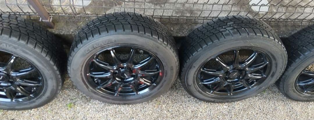 15インチ ブラック スポークホイール スタッドレスタイヤの4本セット