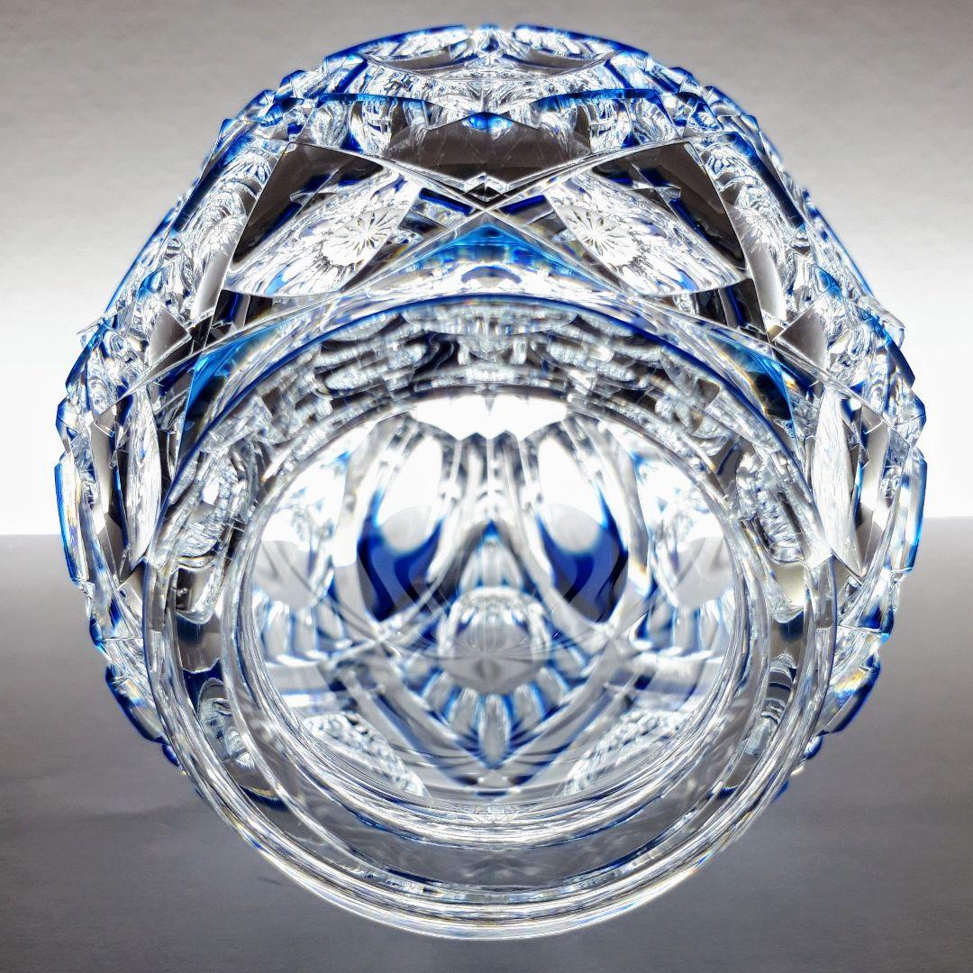 日本工芸会正会員　渡邊 明 作品　　切子 藍色被せ 花瓶　【入手困難品】