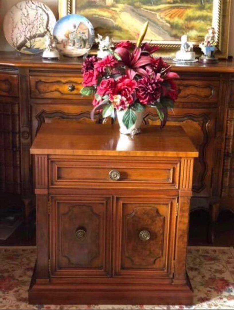 ドレクセル ベッドサイドテーブル　チェスト　ランプテーブル　定価40万