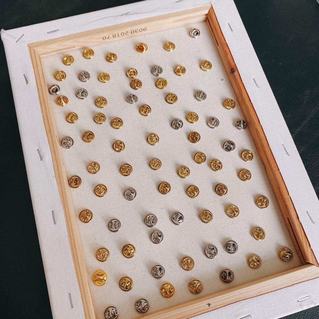 【まとめ売り大特価】　アメリカ　ヨーロッパ　ピンブローチ 74点セット