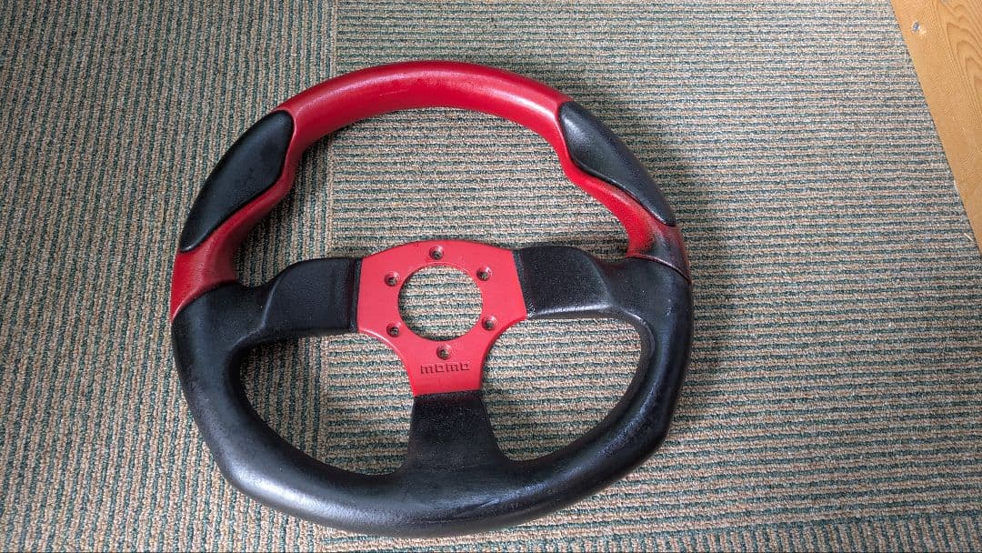 MOMOステアリング COMMANDO2 32φ　モモハン　コマンド2