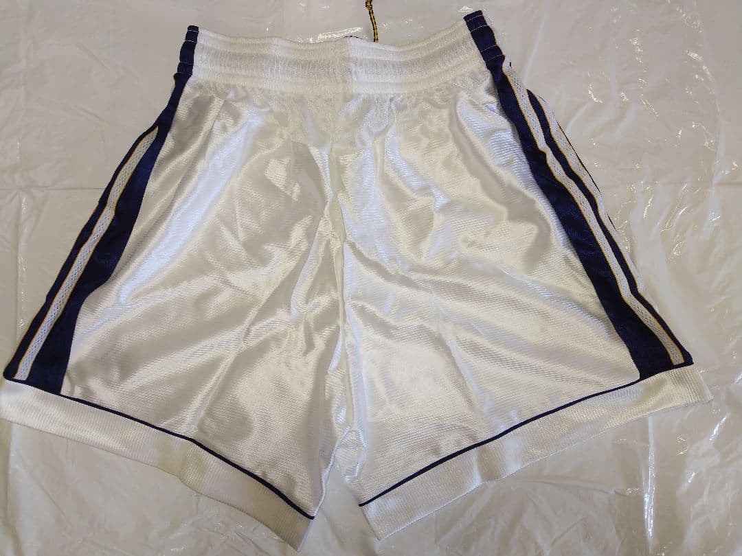 adidasレアル・マドリード98/00ホーム シャツ、パンツセット 未使用品