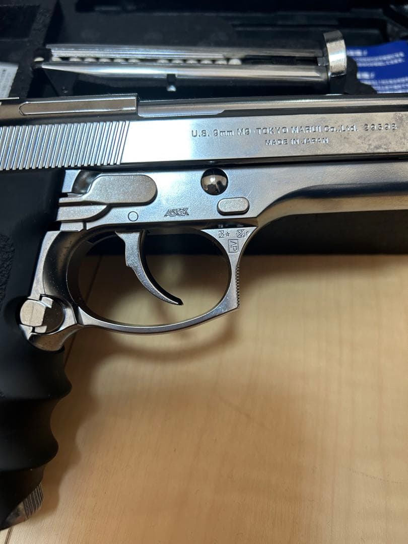 東京マルイ　m92fのステンレスモデル