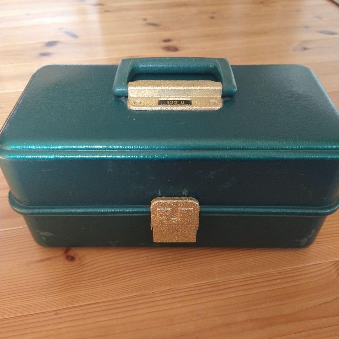 アムコ　UMCO タックルボックス 133U 緑