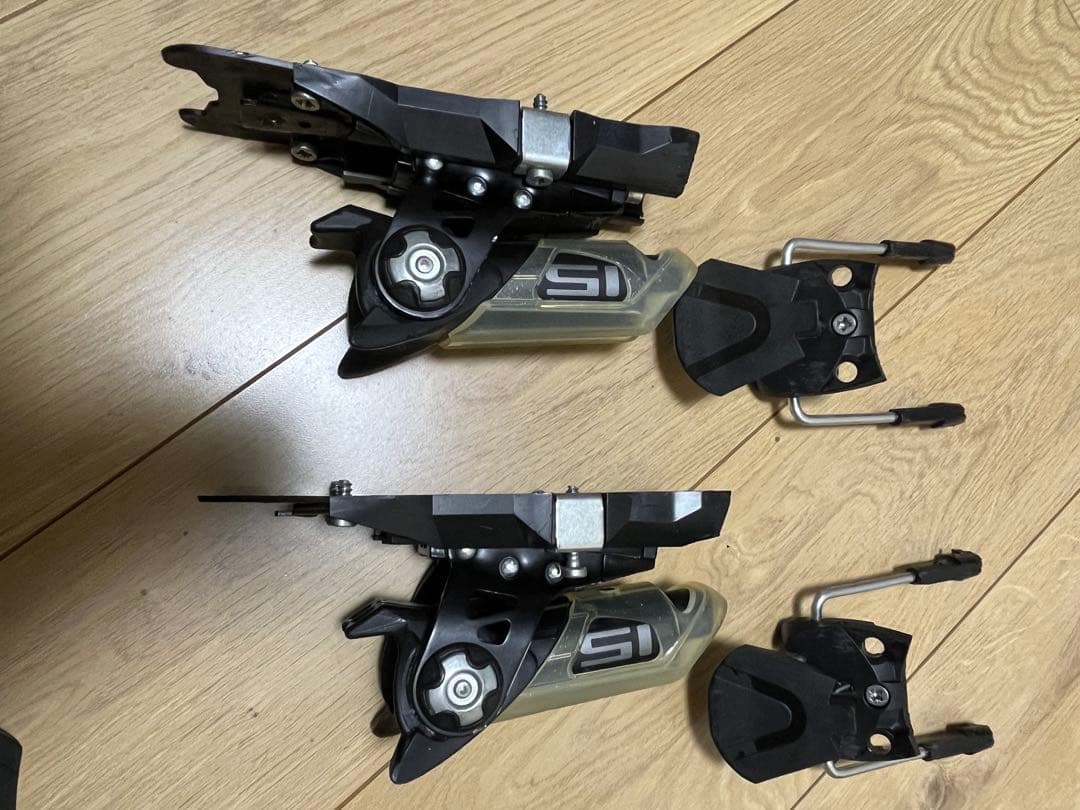 Look トゥー　Pivot 15 、ヒール　PX15 スキー ビンディング