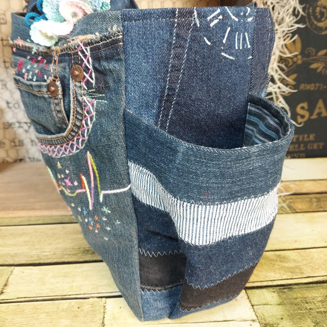 刺繍デニムバック　No.674　デニムリメイク　サイドポケット　刺繍バック