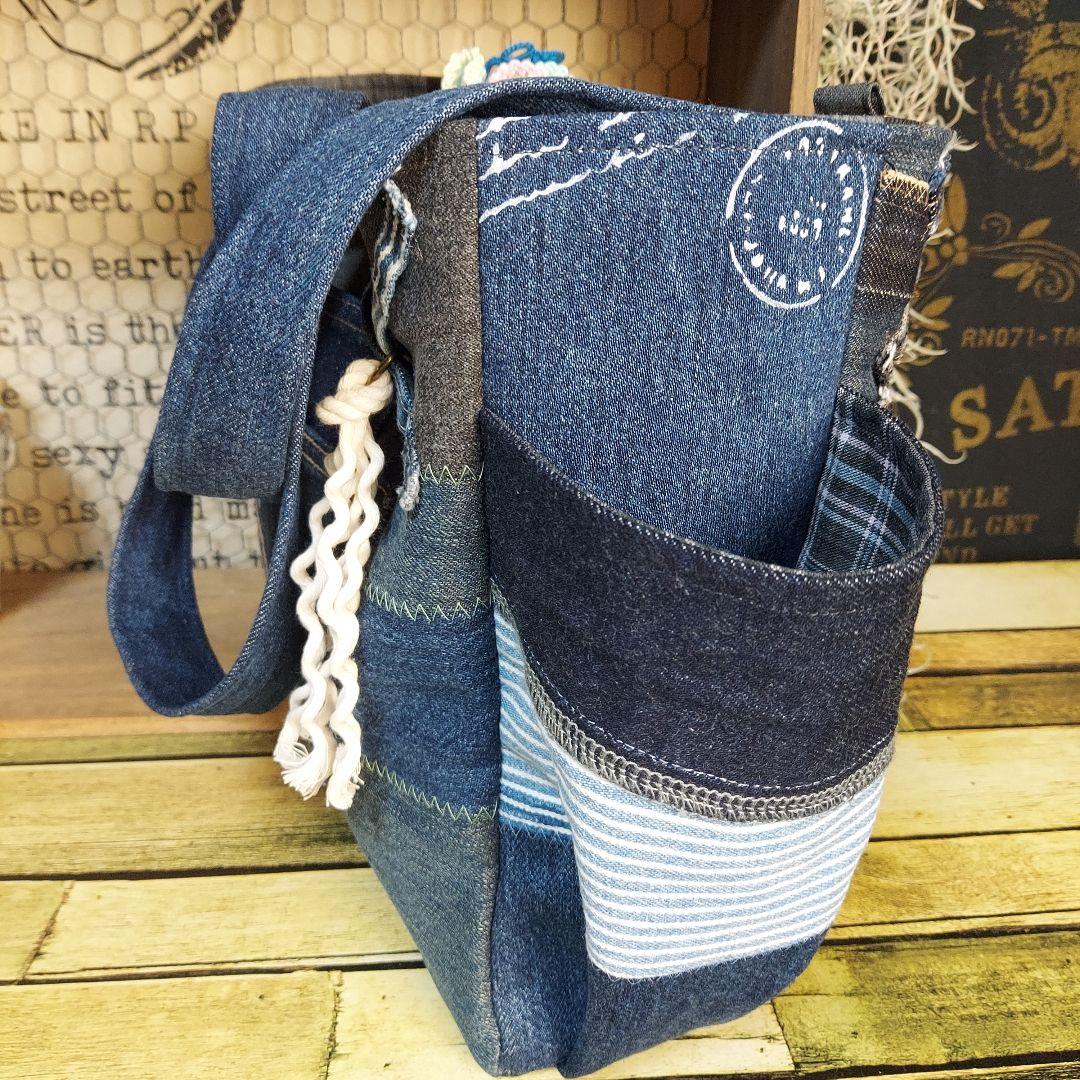 刺繍デニムバック　No.674　デニムリメイク　サイドポケット　刺繍バック