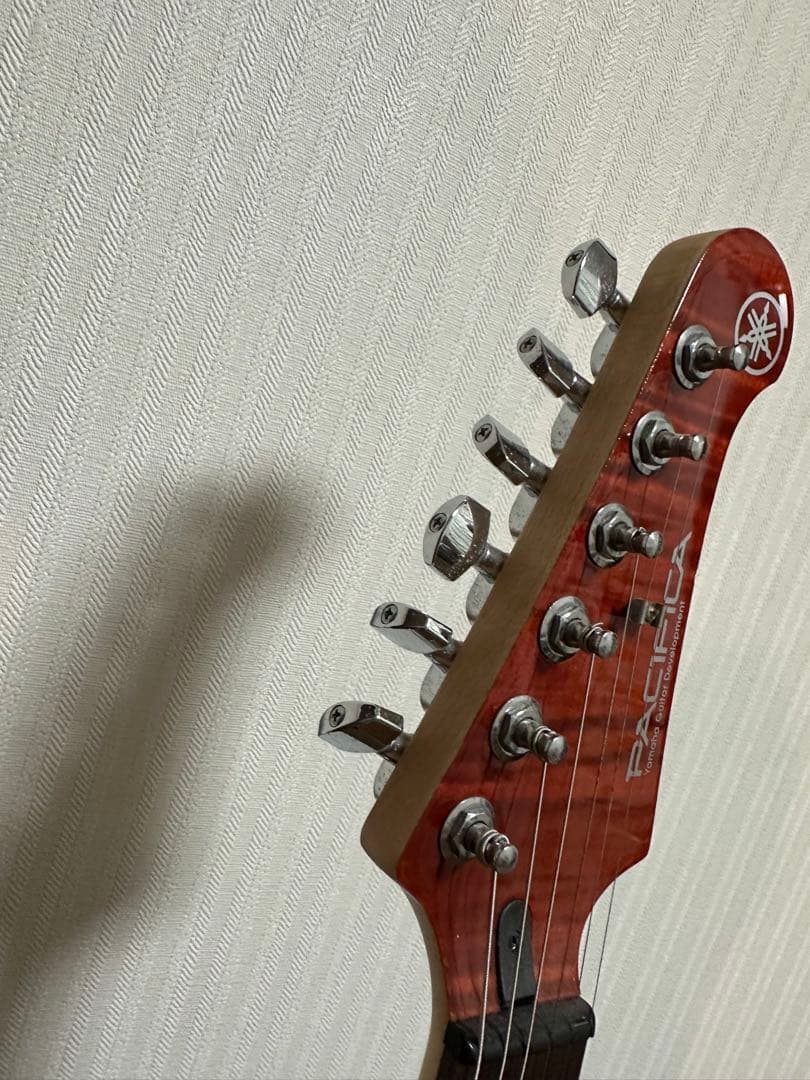 ギター Yamaha PACIFICA 212VFM