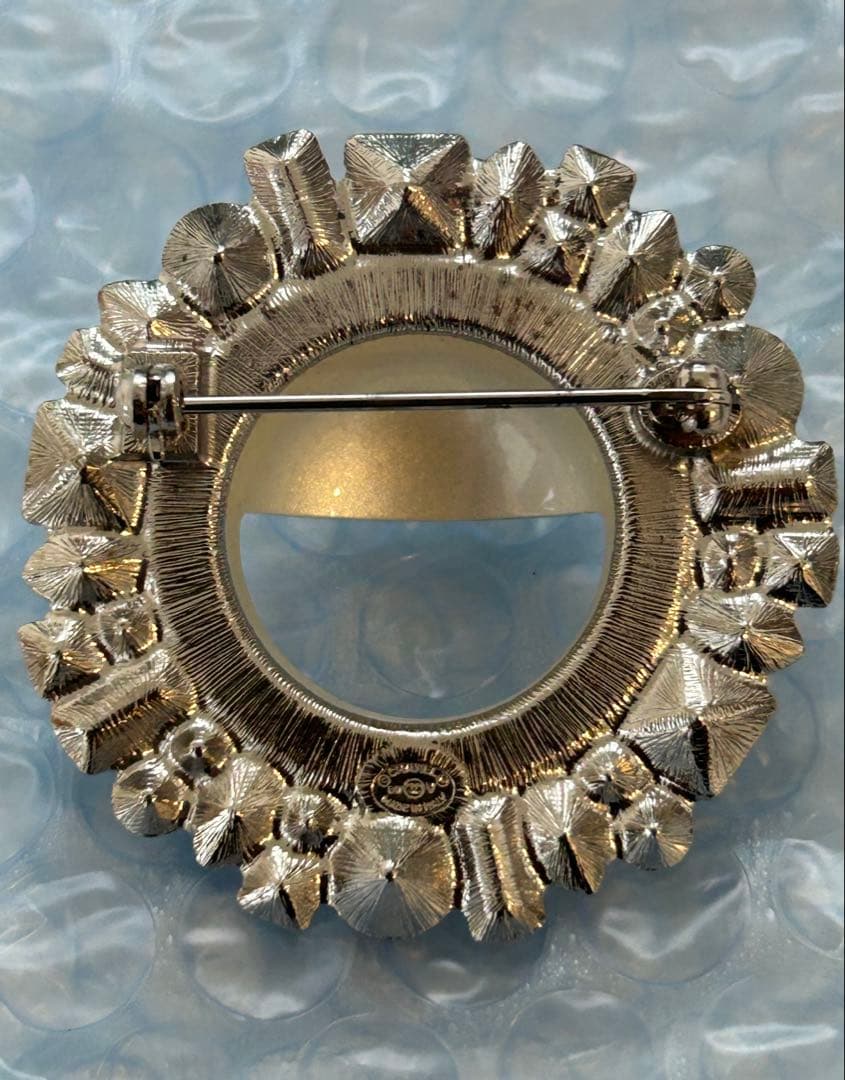 シャネル ココマーク スマイル ラインストーン ブローチ B17V