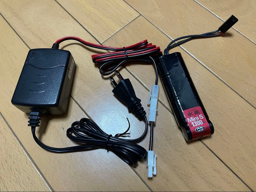 東京マルイ　次世代電動ガン　MP5A5 ニッケル水素バッテリー　充電器　BB弾