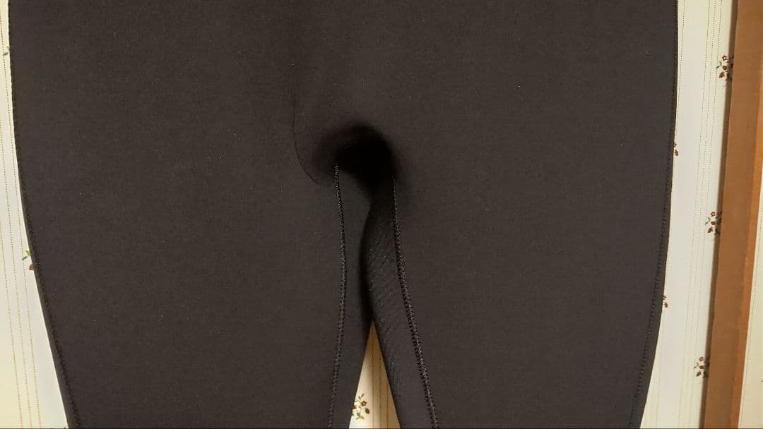 黒 フルスーツ Vネック