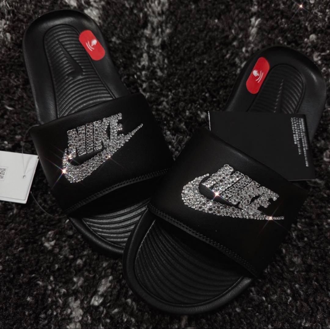 NIKE ベナッシ デコサンダル