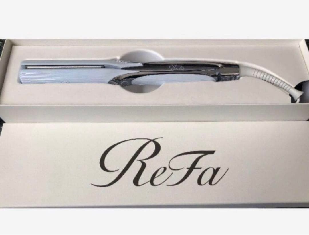 最新モデル　リファ　ストレートアイロン　プロ　ホワイト　新品同様