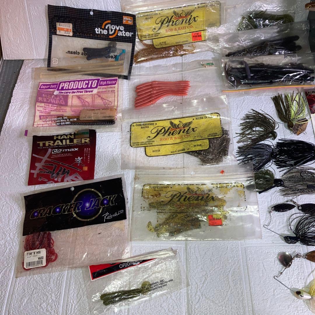 バス　ルアー　セット　ワーム　まとめ売り　タックルケース付き　新品あり