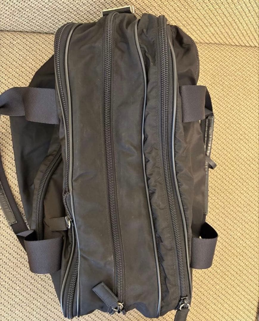 PRADA ブラック ボストンバッグ　ビジネスバッグ　プラダ