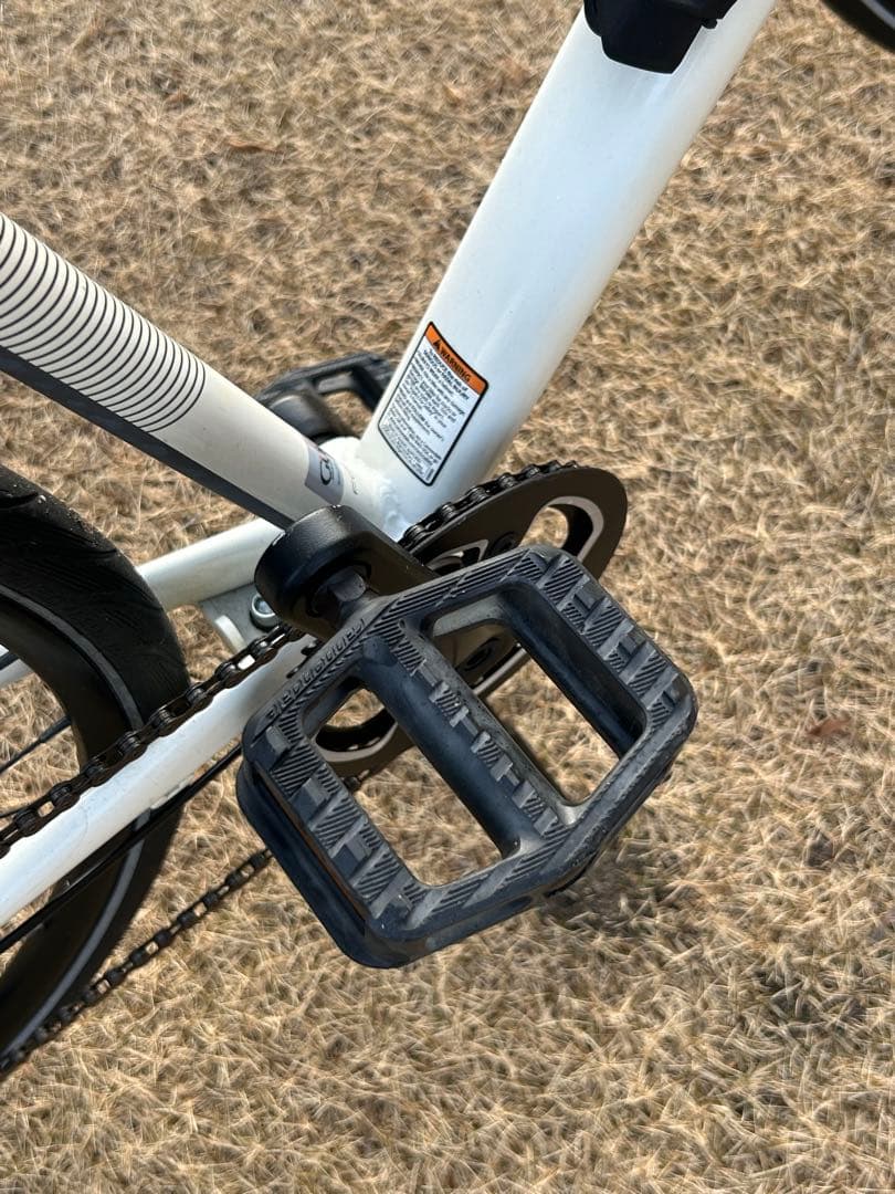 【超美品】CANNONDALE クロスバイク QUICK 4+付属品