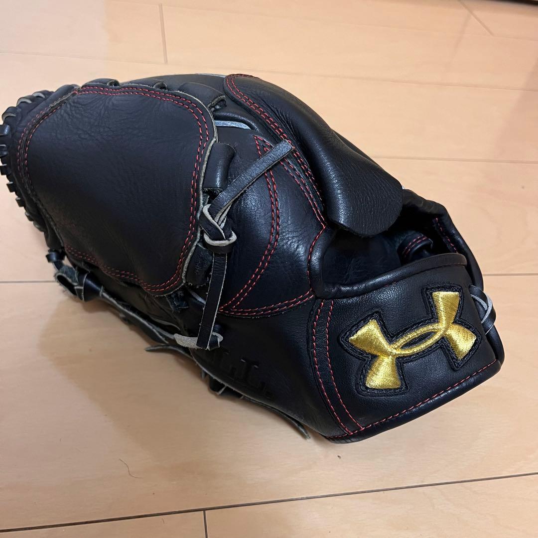 アンダーアーマー　硬式用　左投げ　グローブ　左投手　サウスポー