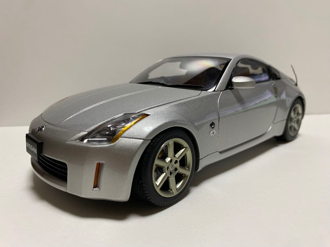 日産 フェアレディZ Autoart 350Z 33 1/18